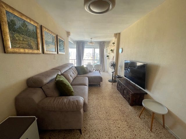 1 bedroom Flat for rent in Alicante / Alacant city with pool - € 850 (Ref: 7596613)