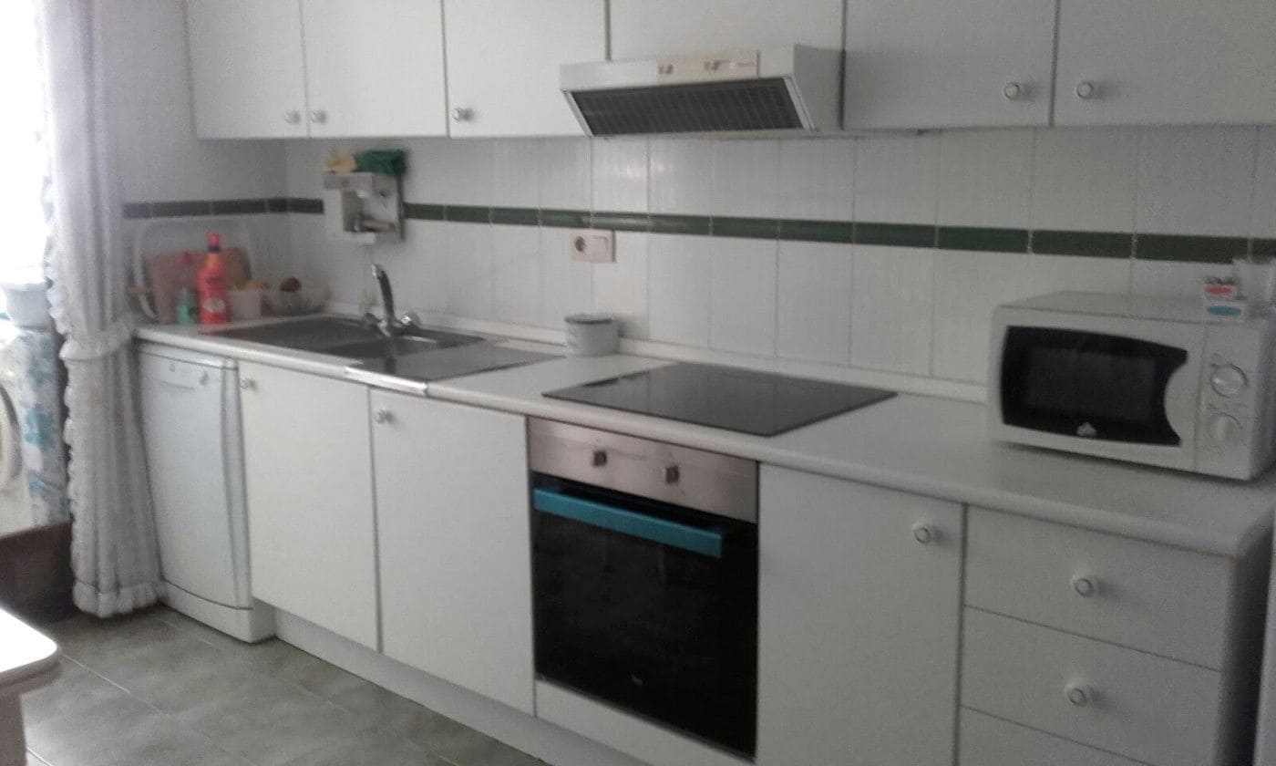 3 slaapkamer Appartement te huur in Alicante stad met zwembad garage - € 1.800 (Ref: 7682746)