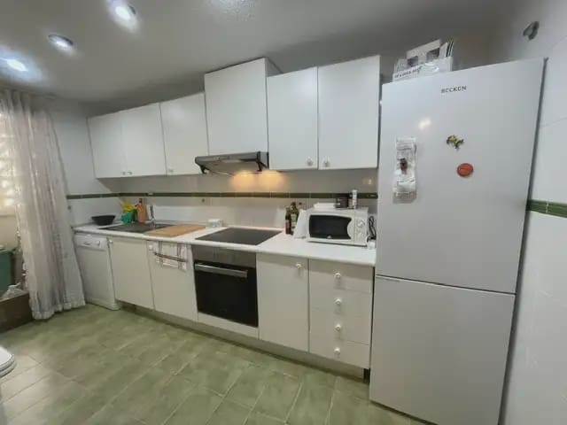 3 camera da letto Appartamento da affittare in Alicante citta con piscina garage - 1.350 € (Rif: 7682746)