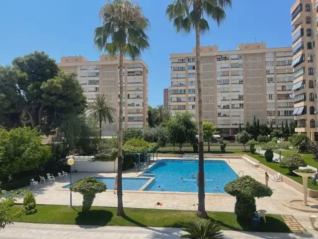 3 camera da letto Appartamento da affittare in Alicante citta con piscina garage - 1.350 € (Rif: 7682746)