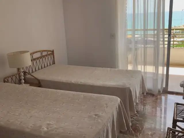 4 sovrum Lägenhet att hyra i Alicante stad med pool garage - 1 450 € (Ref: 7682747)