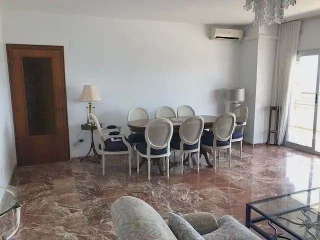 4 sovrum Lägenhet att hyra i Alicante stad med pool garage - 1 450 € (Ref: 7682747)