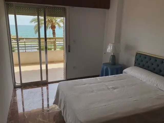 4 sovrum Lägenhet att hyra i Alicante stad med pool garage - 1 450 € (Ref: 7682747)
