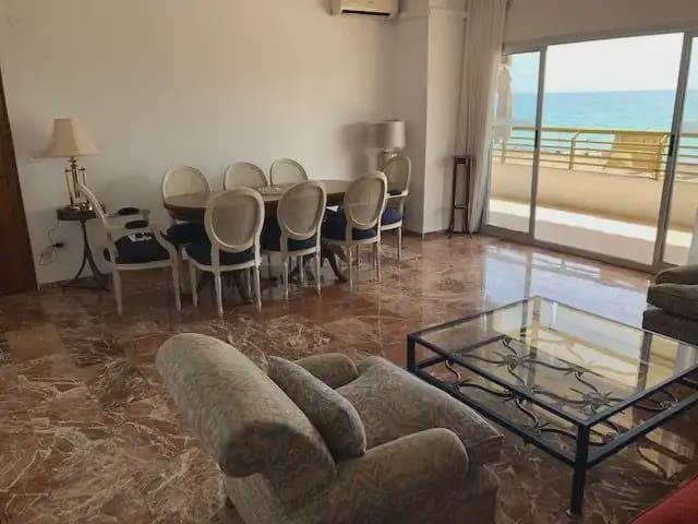 4 sovrum Lägenhet att hyra i Goteta, Alicante stad med pool garage - 1 450 € (Ref: 7682747)