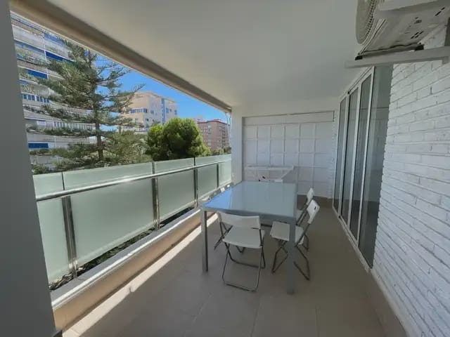 2 quarto Apartamento para arrendar em Alicante cidade com garagem - 1 400 € (Ref: 7700723)