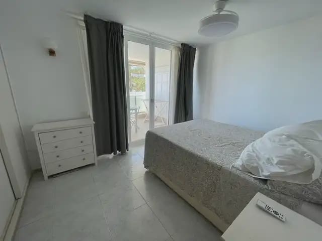 2 quarto Apartamento para arrendar em Alicante cidade com garagem - 1 400 € (Ref: 7700723)