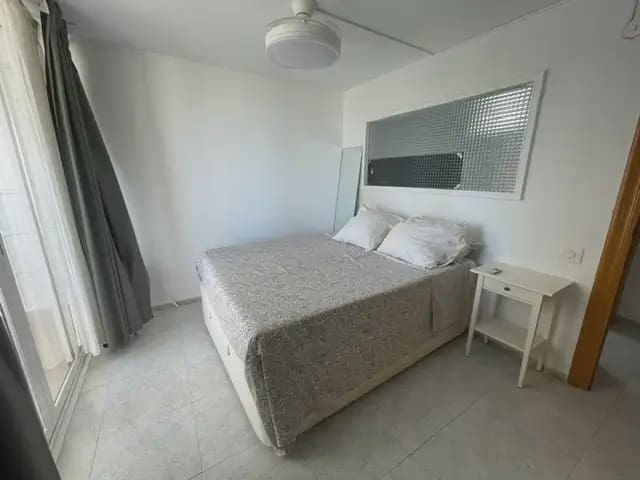 2 quarto Apartamento para arrendar em Alicante cidade com garagem - 1 400 € (Ref: 7700723)