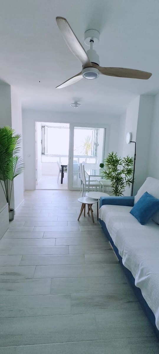 3 quarto Apartamento para arrendar em Alicante cidade com piscina garagem - 1 350 € (Ref: 7709528)