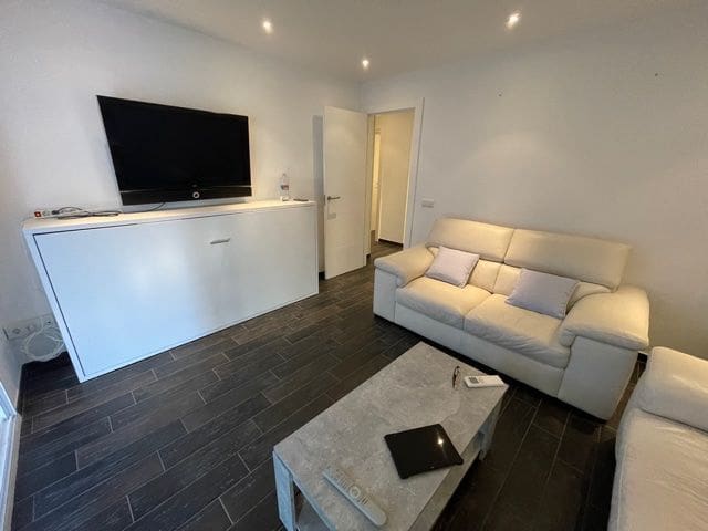 2 slaapkamer Flat te huur in Alicante stad met zwembad garage - € 1.200 (Ref: 7738974)