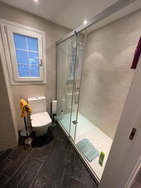 2 slaapkamer Flat te huur in Alicante stad met zwembad garage - € 1.200 (Ref: 7738974)