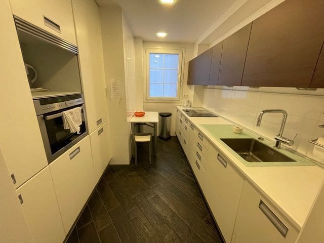 2 slaapkamer Flat te huur in Alicante stad met zwembad garage - € 1.200 (Ref: 7738974)