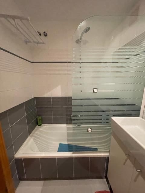 3 slaapkamer Flat te huur in El Campello met zwembad garage - € 1.650 (Ref: 7780850)