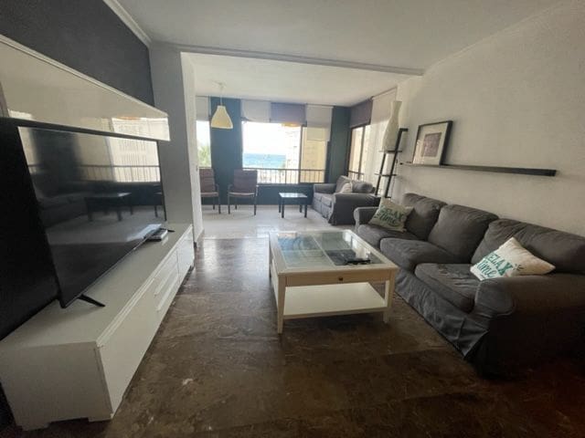 3 slaapkamer Flat te huur in El Campello met zwembad garage - € 1.650 (Ref: 7780850)