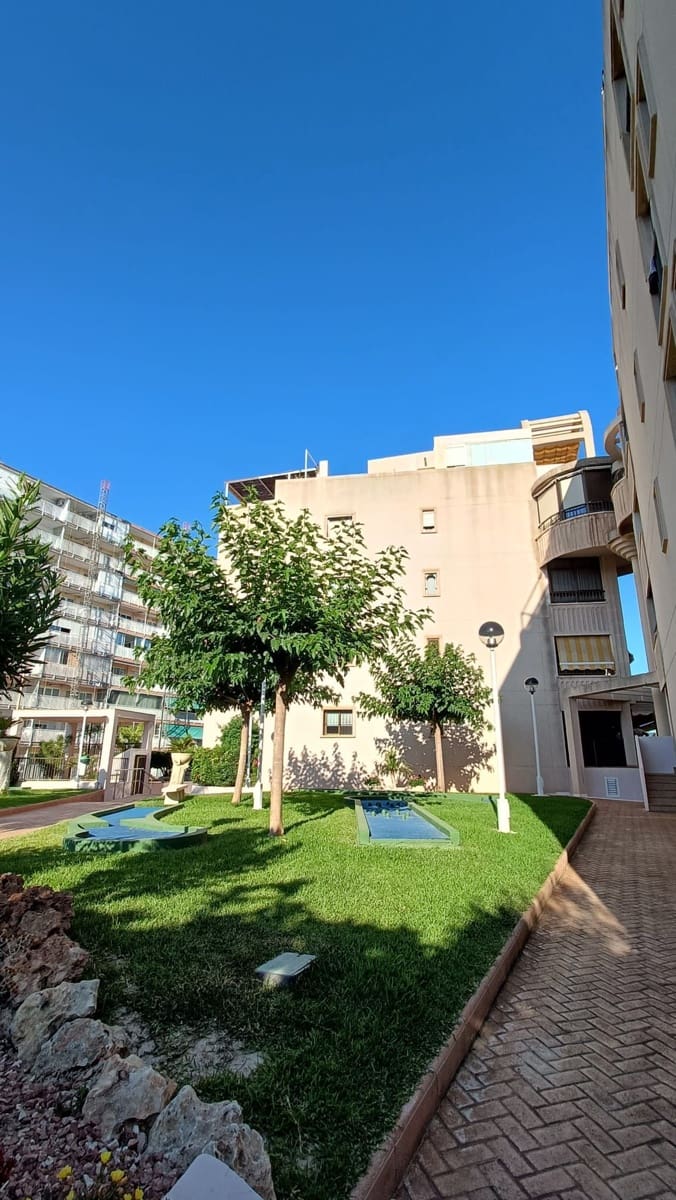 3 slaapkamer Flat te huur in El Campello met zwembad garage - € 1.650 (Ref: 7780850)