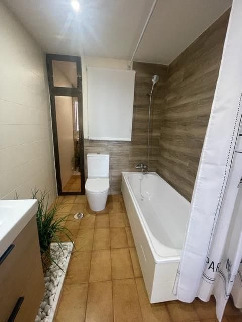 4 soveværelse Lejlighed til leje i Alicante by - € 1.950 (Ref: 7811827)