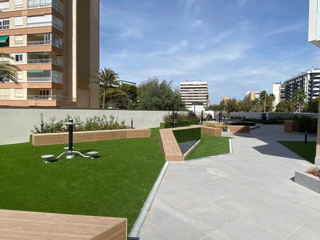 Appartement de 2 chambres à louer à Alicante ville avec piscine garage - 2 200 € (Ref: 7910804)
