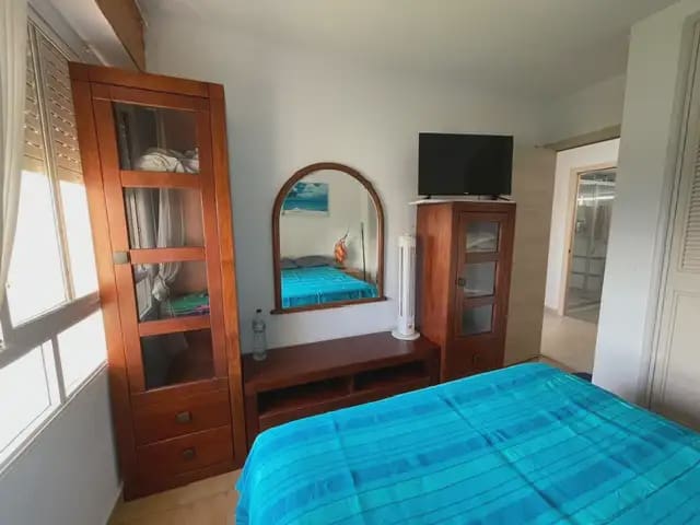 2 slaapkamer Flat te huur in Alicante stad met zwembad garage - € 2.000 (Ref: 7913679)