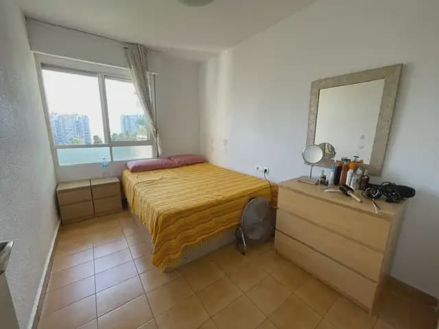 2 slaapkamer Flat te huur in Alicante stad met zwembad garage - € 2.000 (Ref: 7913679)