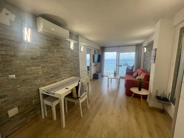 2 soveværelse Lejlighed til leje i Alicante by med swimmingpool garage - € 1.250 (Ref: 7923977)