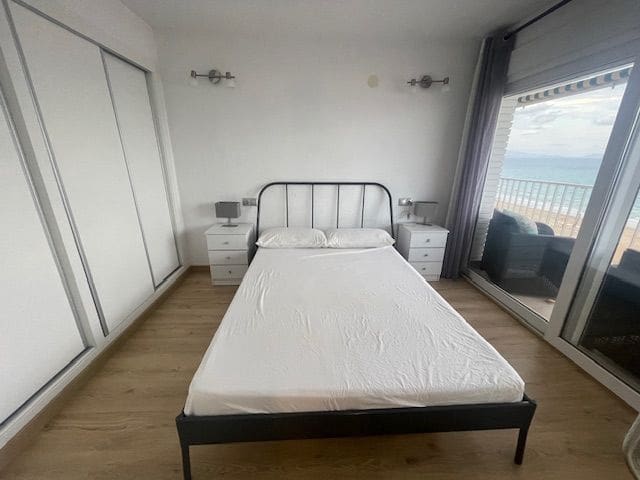 2 soveværelse Lejlighed til leje i Alicante by med swimmingpool garage - € 1.250 (Ref: 7923977)