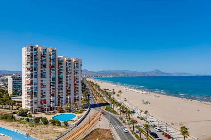 2 soveværelse Lejlighed til leje i Alicante by med swimmingpool garage - € 1.250 (Ref: 7923977)