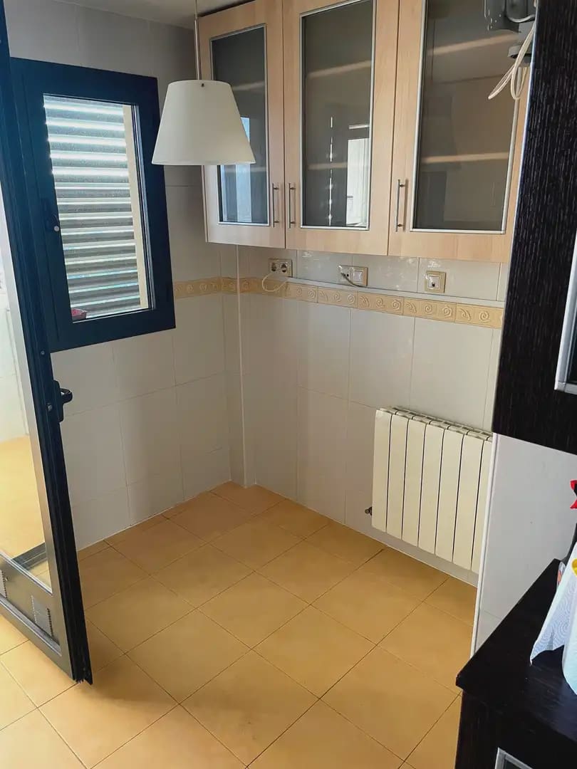 3 quarto Apartamento para arrendar em Alicante cidade com piscina garagem - 1 700 € (Ref: 7952247)
