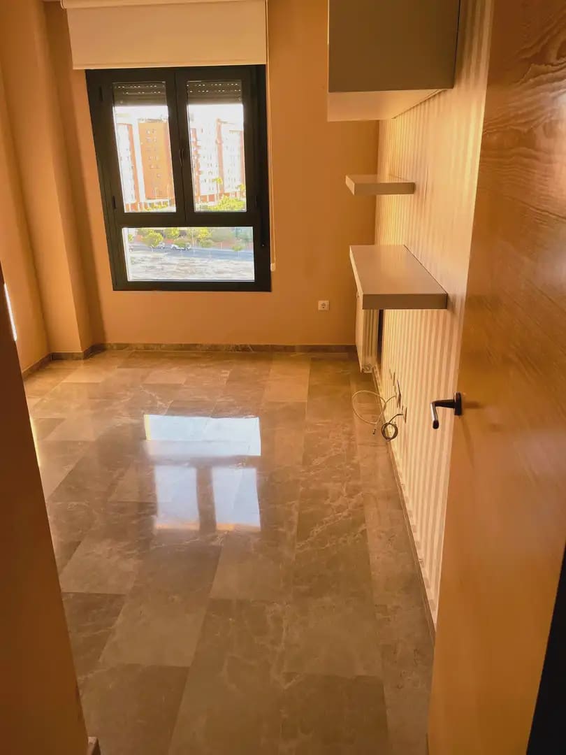 3 quarto Apartamento para arrendar em Alicante cidade com piscina garagem - 1 700 € (Ref: 7952247)