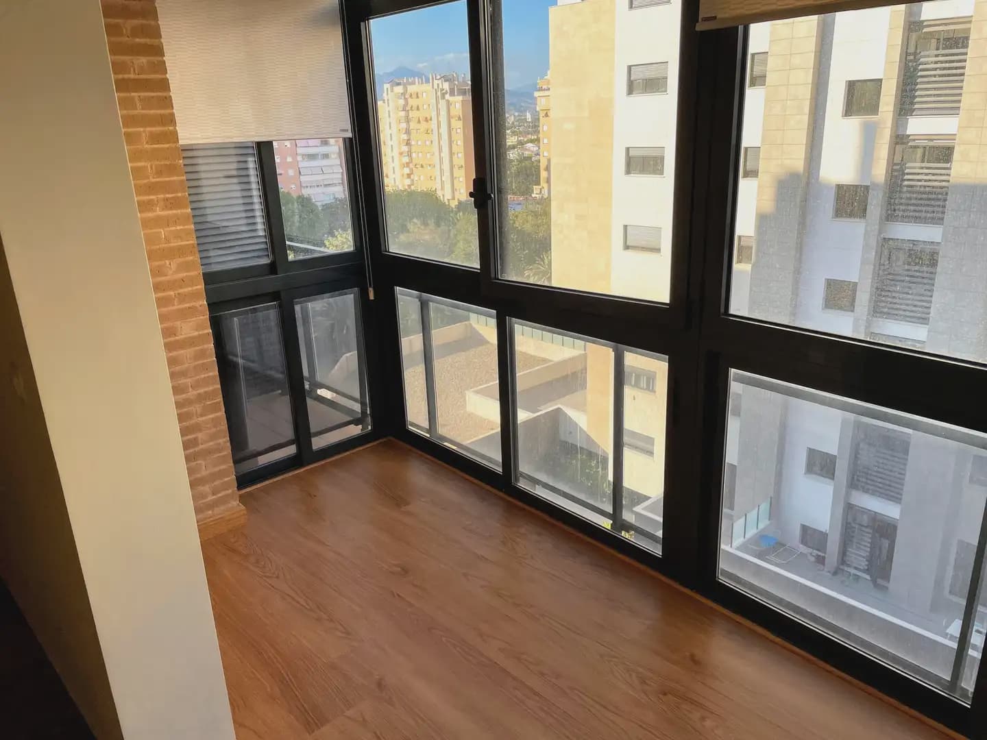 3 quarto Apartamento para arrendar em Alicante cidade com piscina garagem - 1 700 € (Ref: 7952247)