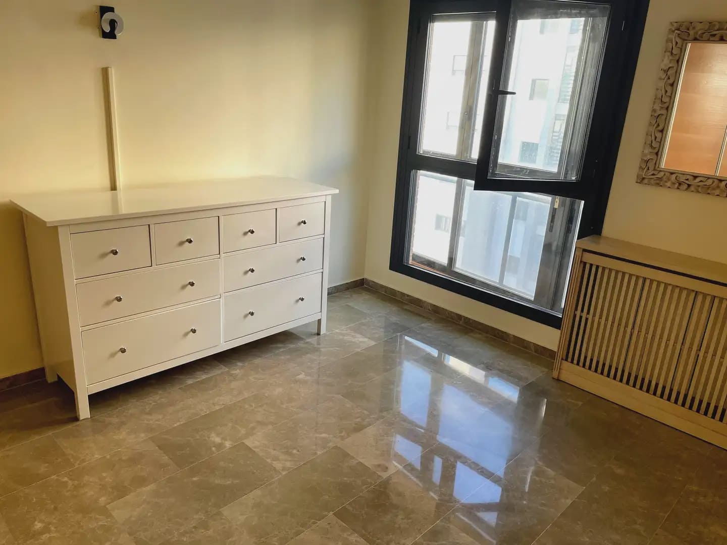 3 quarto Apartamento para arrendar em Alicante cidade com piscina garagem - 1 700 € (Ref: 7952247)