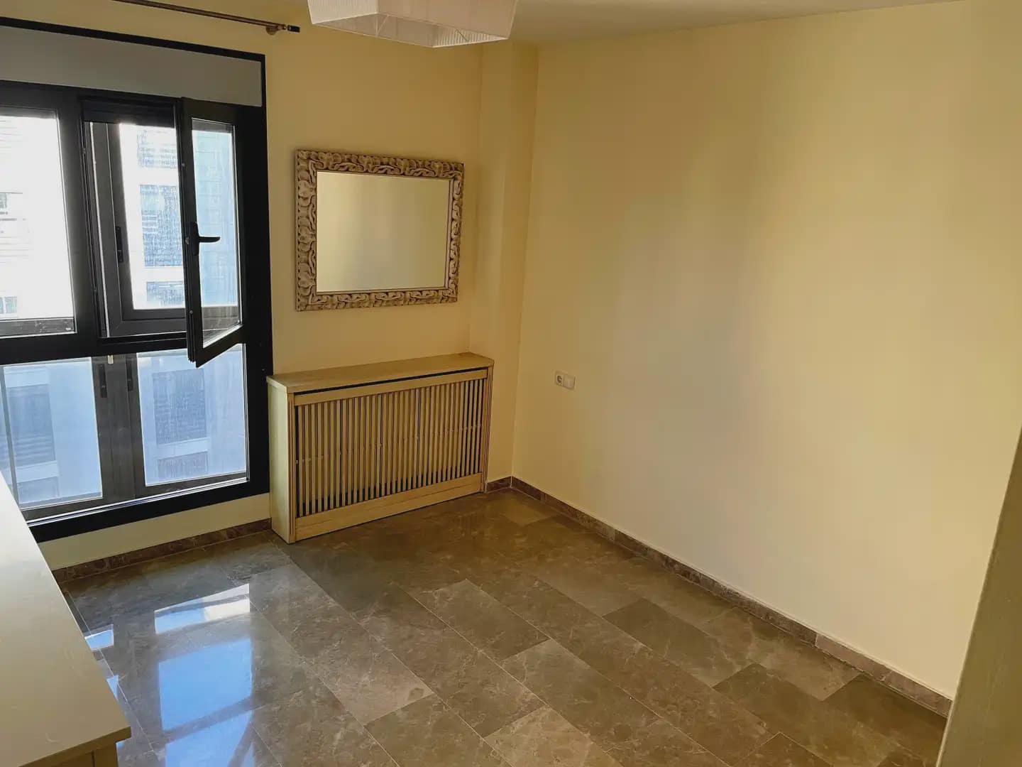 3 quarto Apartamento para arrendar em Alicante cidade com piscina garagem - 1 700 € (Ref: 7952247)