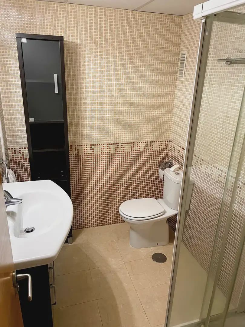 3 quarto Apartamento para arrendar em Alicante cidade com piscina garagem - 1 700 € (Ref: 7952247)