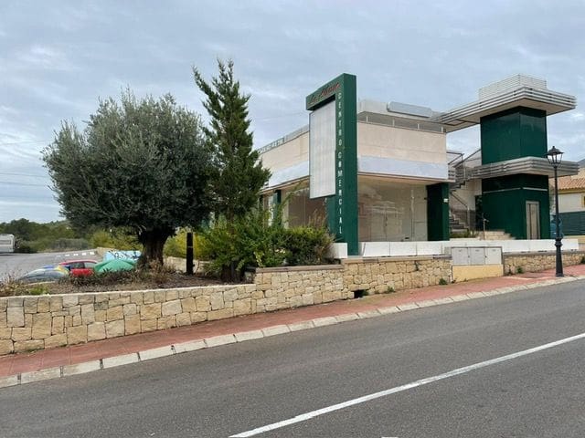 Commercial for sale in Polop - € 700,000 (Ref: 8093698)