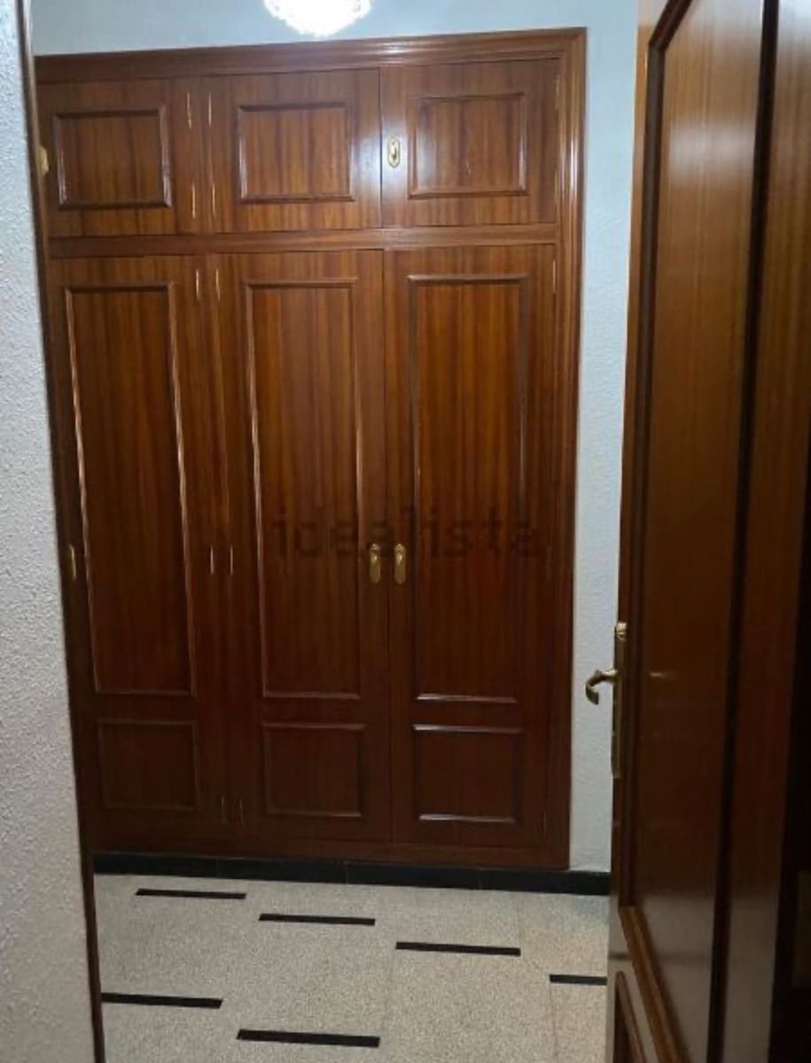 6 soveværelse Rækkehus til salg i Pinoso med garage - € 425.000 (Ref: 8117467)