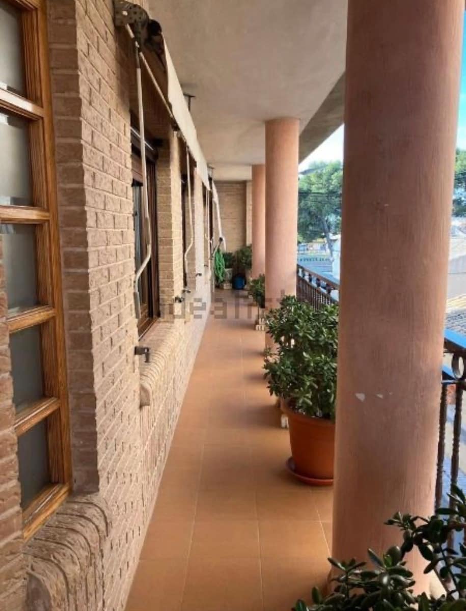 6 soveværelse Rækkehus til salg i Pinoso med garage - € 425.000 (Ref: 8117467)