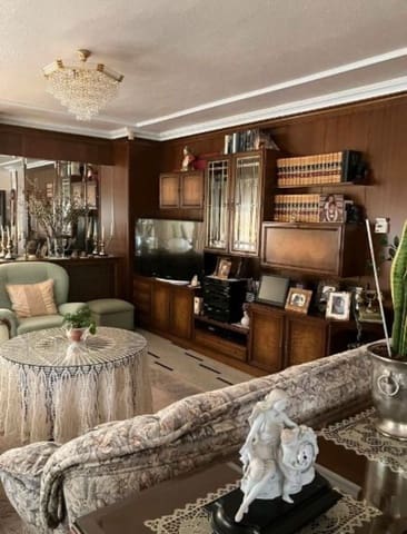 6 slaapkamer Rijtjeshuis te koop in Pinoso met garage - € 425.000 (Ref: 8117467)