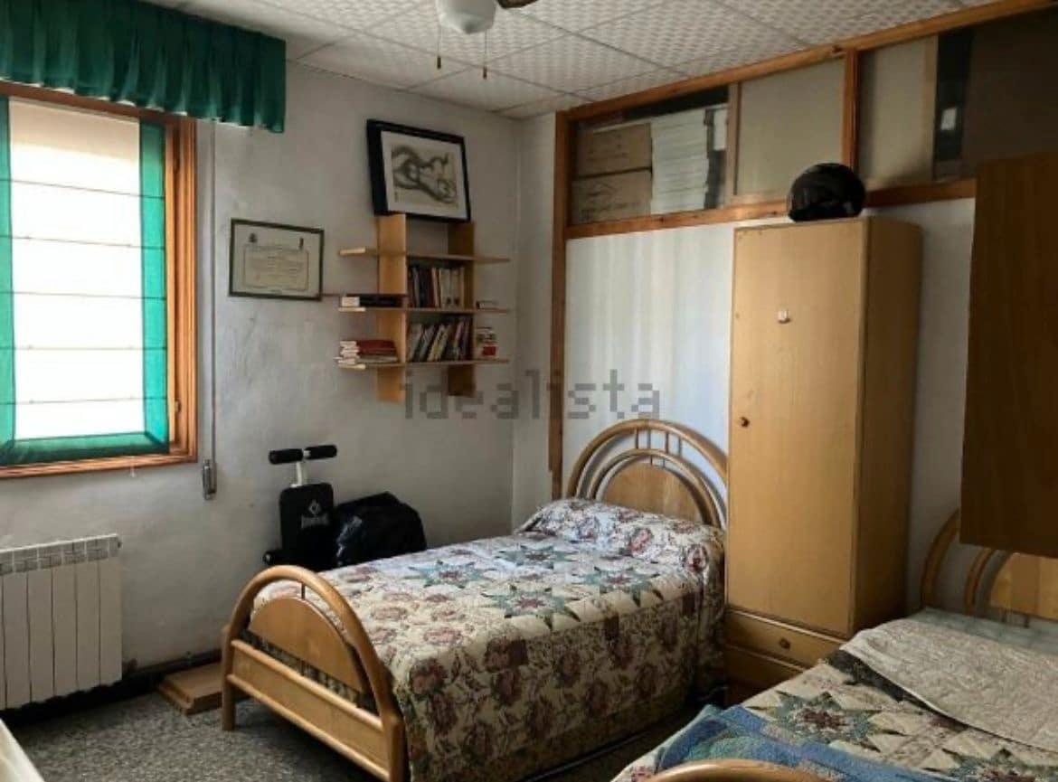 6 soveværelse Rækkehus til salg i Pinoso med garage - € 425.000 (Ref: 8117467)