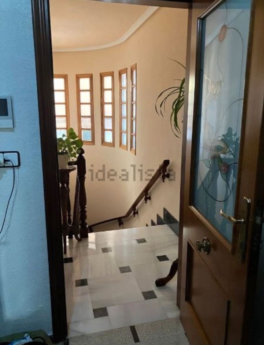 6 soveværelse Rækkehus til salg i Pinoso med garage - € 425.000 (Ref: 8117467)