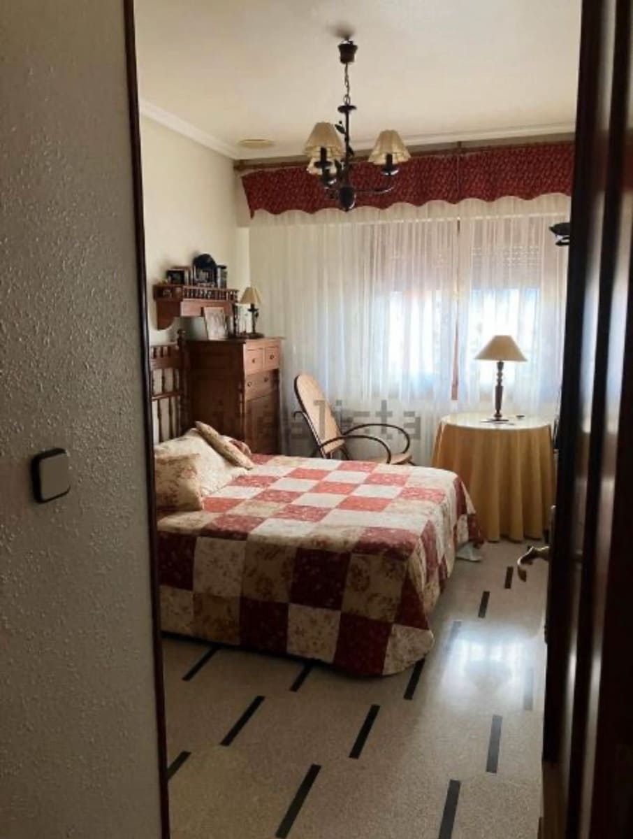 6 soveværelse Rækkehus til salg i Pinoso med garage - € 425.000 (Ref: 8117467)