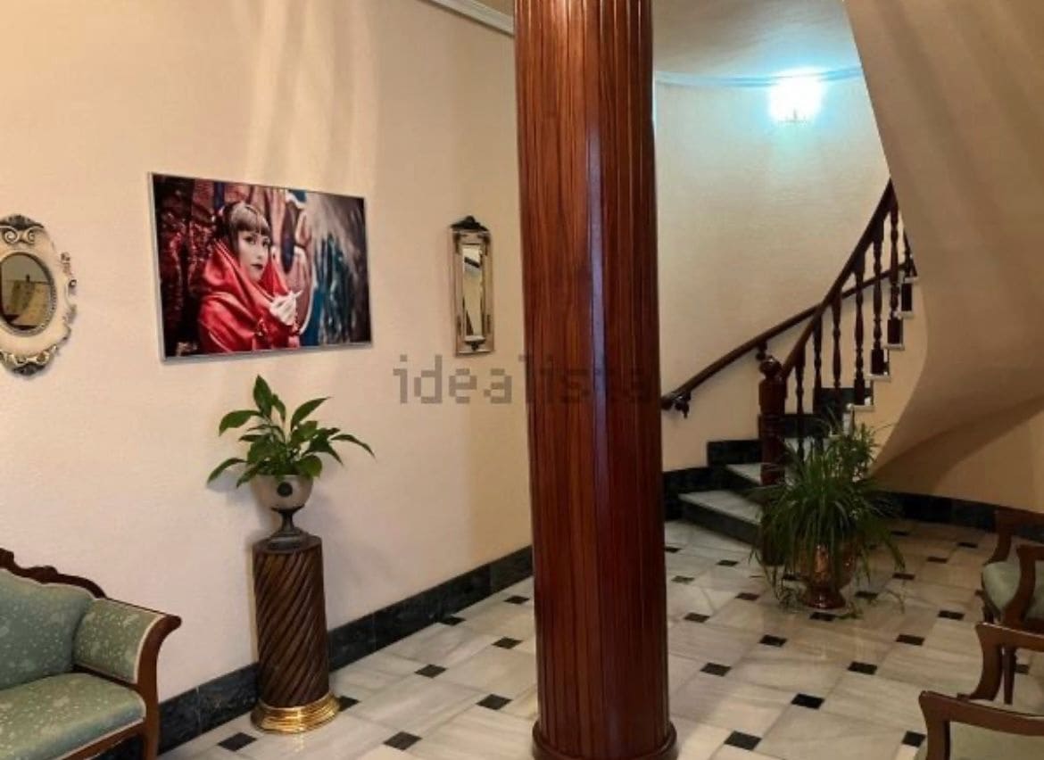 6 soveværelse Rækkehus til salg i Pinoso med garage - € 425.000 (Ref: 8117467)