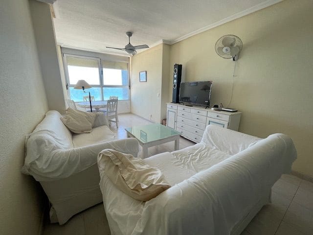 2 soverom Strandleiligheter til leie i Playa de San Juan, Alicante by med svømmebasseng garasje - € 1 300 (Ref: 8252417)