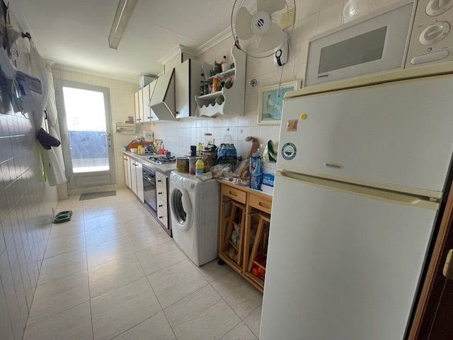 2 sypialnia Apartament przy plaży do wynajęcia w Miasto Alicante / Alacant z basenem garażem - 1 300 € (Ref: 8252417)