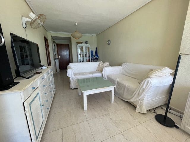 2 soverom Strandleiligheter til leie i Playa de San Juan, Alicante by med svømmebasseng garasje - € 1 300 (Ref: 8252417)