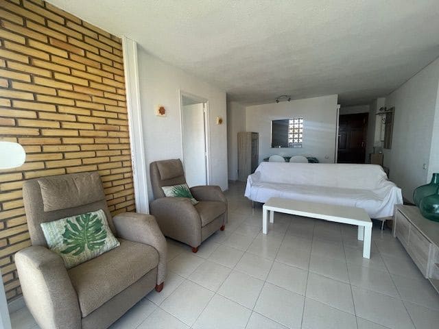 2 soverom Leilighet til leie i Playa de San Juan, Alicante by med svømmebasseng garasje - € 1 100 (Ref: 8292497)