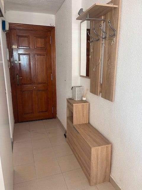 2 soveværelse Lejlighed til leje i Alicante by med swimmingpool garage - € 1.100 (Ref: 8292497)