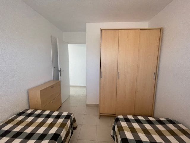 2 soveværelse Lejlighed til leje i Alicante by med swimmingpool garage - € 1.100 (Ref: 8292497)