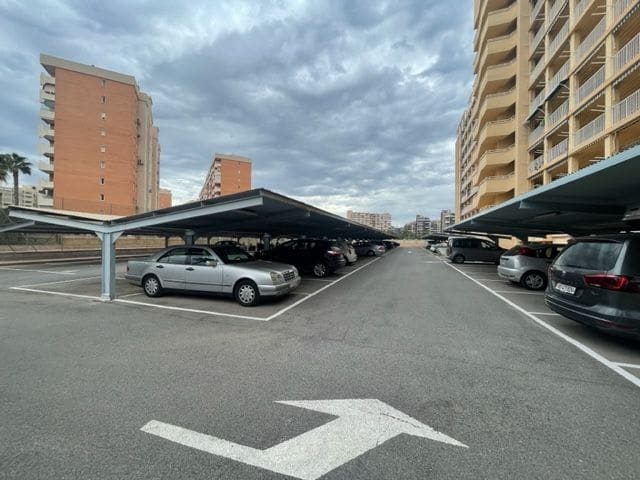 2 soveværelse Lejlighed til leje i Alicante by med swimmingpool garage - € 1.100 (Ref: 8292497)