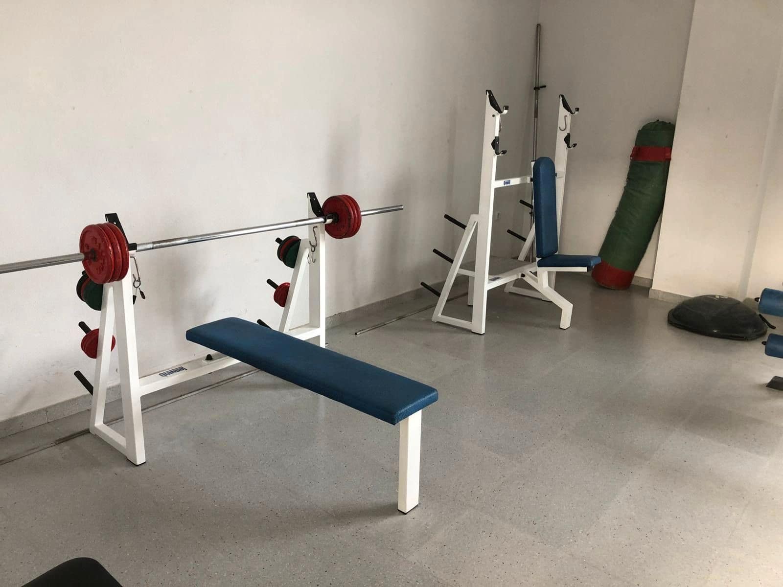 Beach Apartment for rent in Alicante / Alacant city with pool garage - € 1,200 (Ref: 8292500)