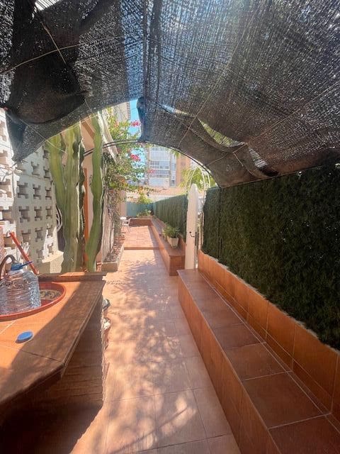 3 soverom Rekkehus til leie i El Campello med svømmebasseng garasje - € 1 350 (Ref: 8297362)