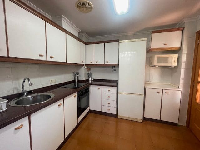 3 soverom Rekkehus til leie i Playa de Muchavista, El Campello med svømmebasseng garasje - € 1 350 (Ref: 8297362)