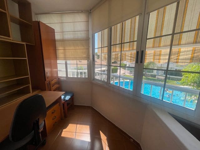 3 soverom Rekkehus til leie i El Campello med svømmebasseng garasje - € 1 350 (Ref: 8297362)